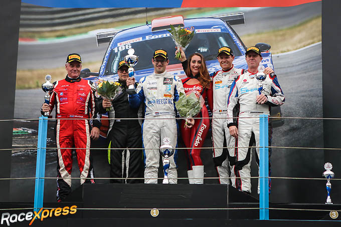 Podium Super Car Challenge race zaterdag